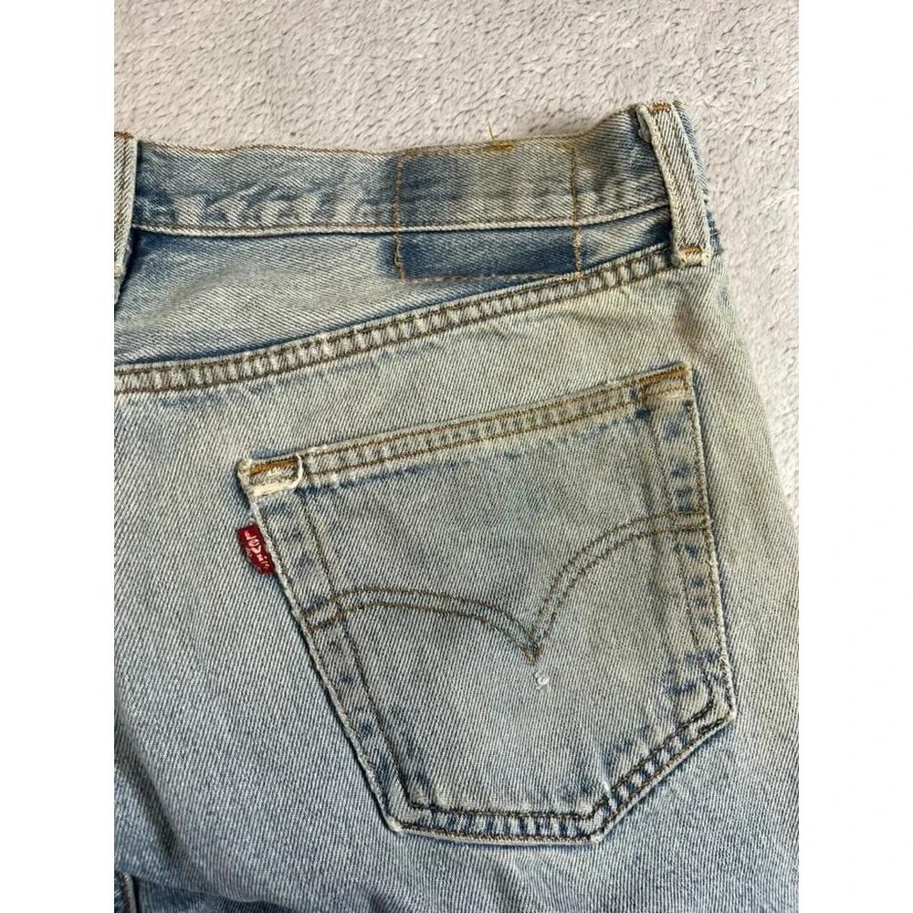 VTG Levis 501 Button Fly Red Tag Distressed Men 38x34 Light Washer Biker Style - Picture 14 of 15